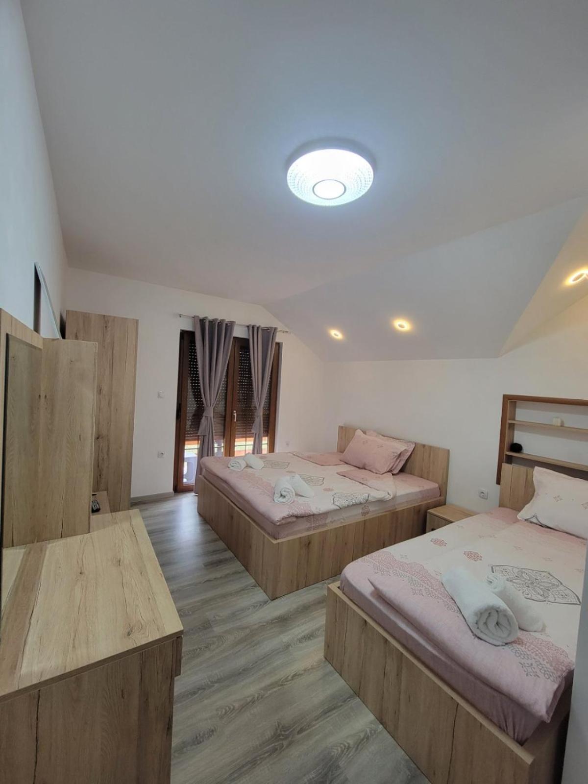 Eleon Motel Брезовица Экстерьер фото